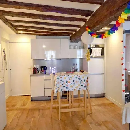 Apartamento Modern Designed Apartment@ Beaubourg Paris