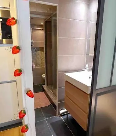 Modern Designed Apartment@ Beaubourg Apartman *