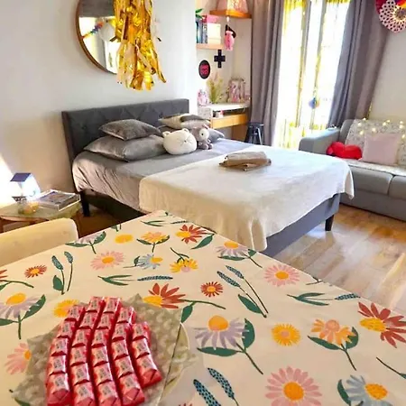 Modern Designed Apartment@ Beaubourg Paris